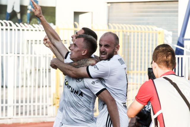 留住核心！陈盈骏3年顶薪合同续约广州队